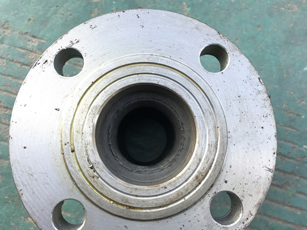 【案例】青海化工厂错误安装橡胶软接头，导致泄漏问题
